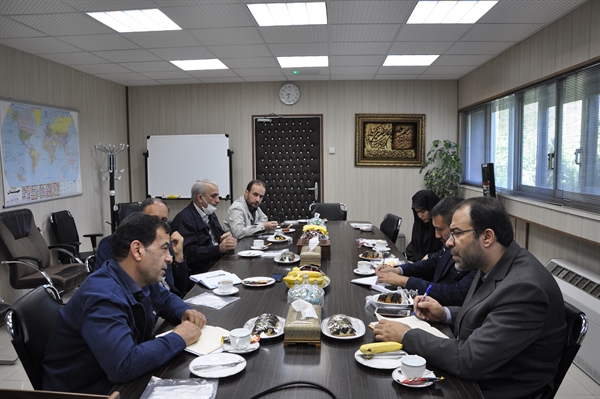 نمایندۀ مردم اصفهان در مجلس شورای اسلامی از پالايشگاه اصفهان بازديد كرد