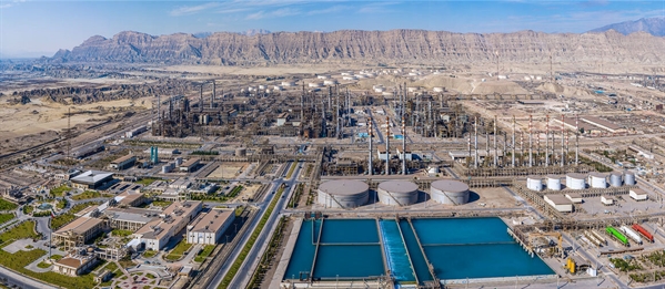 با اجرای طرح‌های توسعه‌ای تولید بنزین پالایشگاه ستاره خلیج‌ فارس ۲۰ درصد افزایش یافت