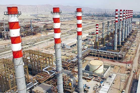 فرصت واگذاری سهام پالایشگاه‌ها برای نجات بازار ارز